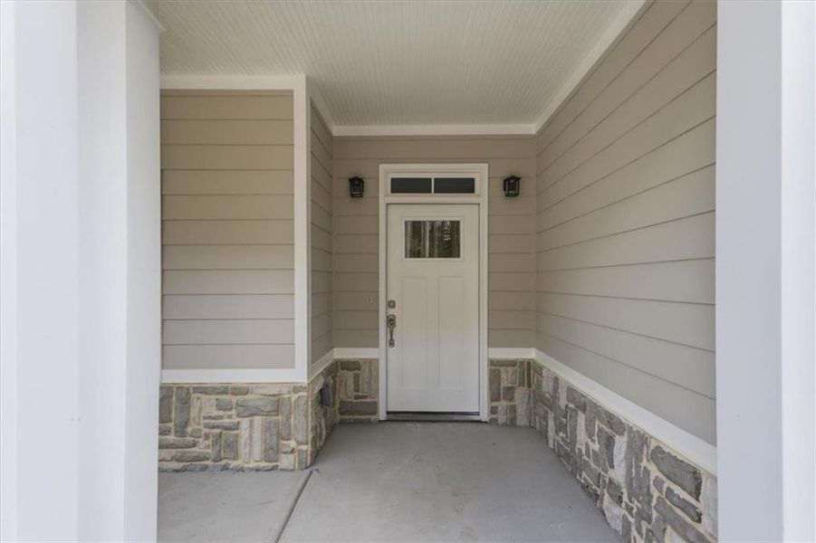 Exterior details and patio area of a home in , Villa Rica (Image 19).