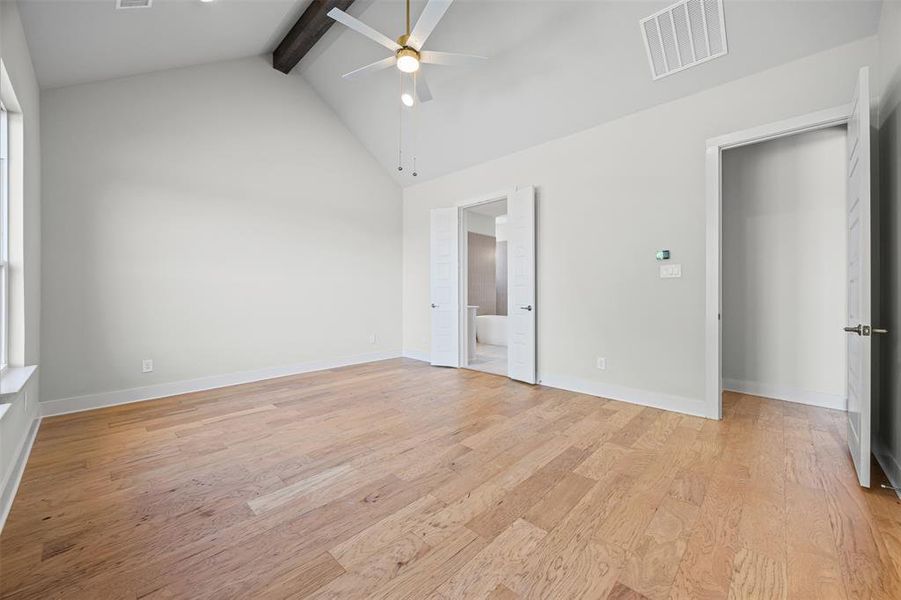 Spacious, unfurnished interior of a new home in Waterfall Ranch - 1 Acre Lots, Waxahachie (Image 23).