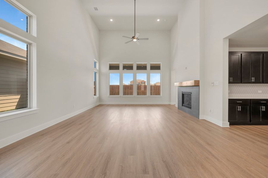 Spacious, unfurnished interior of a new home in The Meadows, Denton (Image 15).