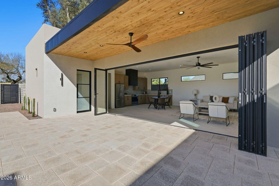 Guest Pool House 2 Guest Pool House 2