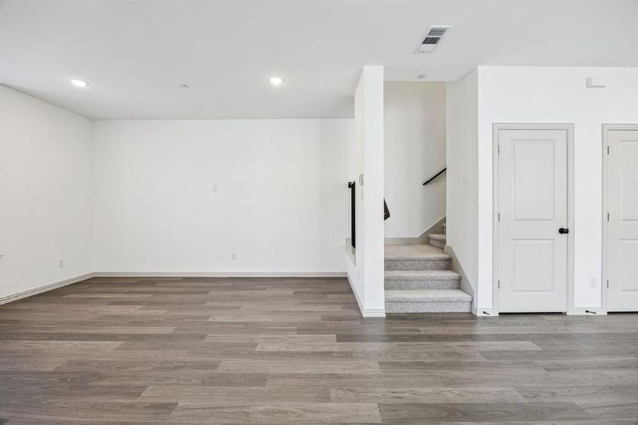 Spacious, unfurnished interior of a new home in , Argyle (Image 25).
