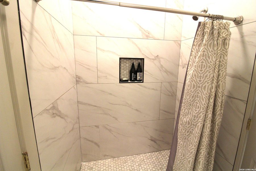 Close-up of interior finishes inside a home in , Floresville (Image 19).
