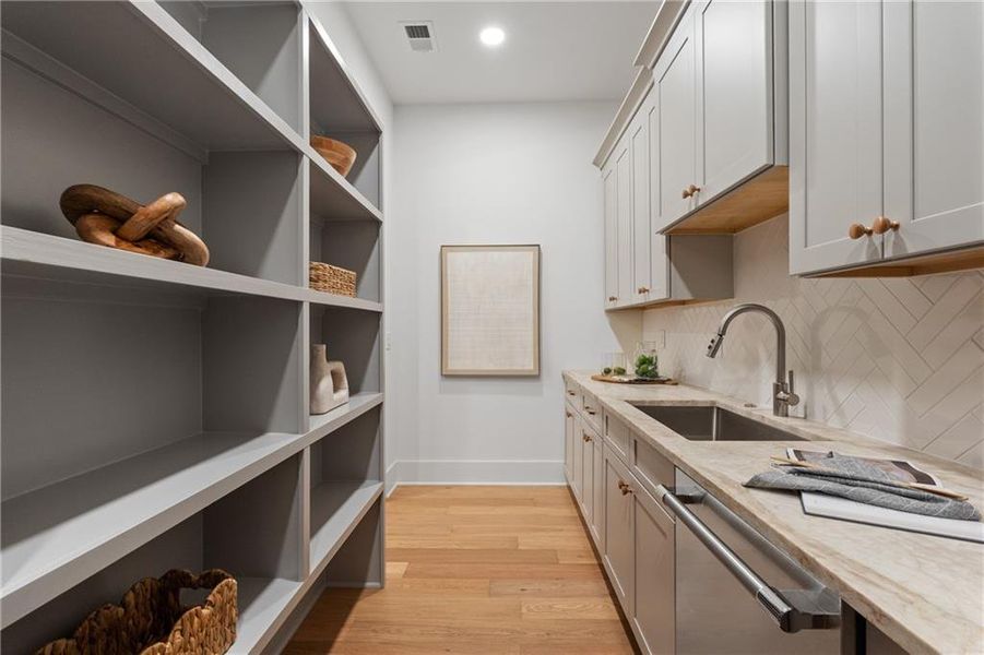 Image 82 of a home in .