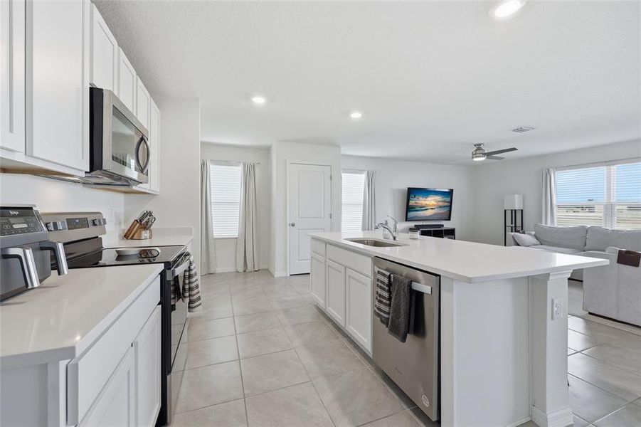 Furnished interior view inside a new home in Avalon Woods, Newberry (Image 22).