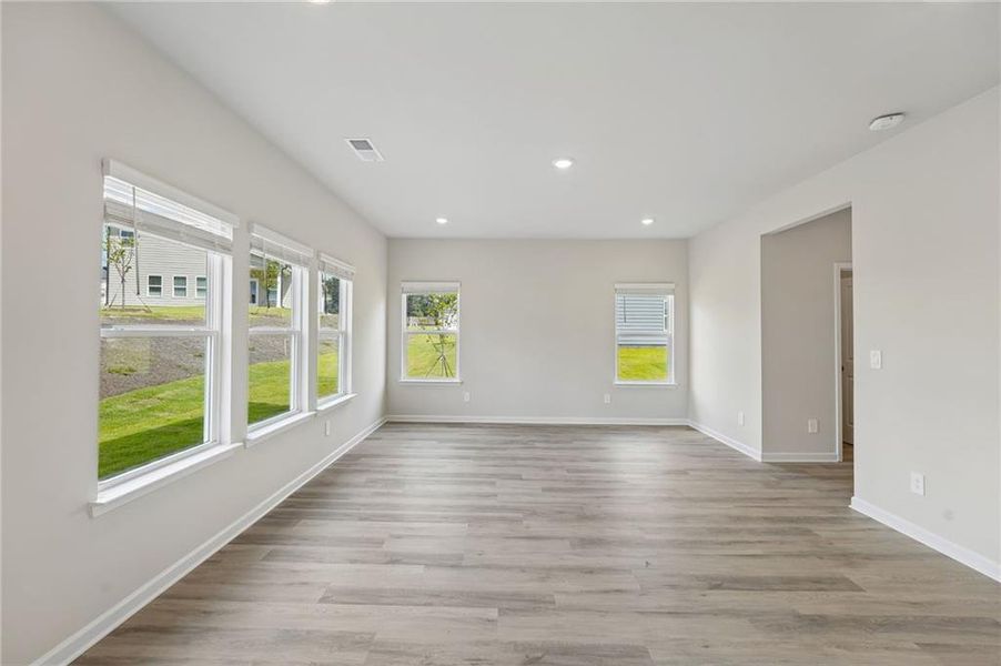 Spacious, unfurnished interior of a new home in Northwoods at Mirror Lake, Villa Rica (Image 37).