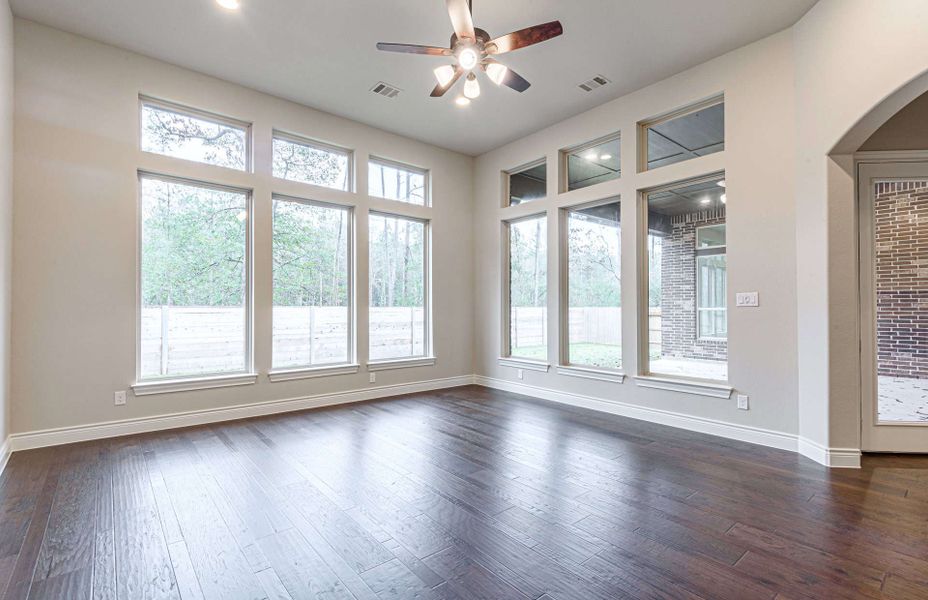 Representative unfurnished interior of a home built from the 3616 by Ravenna Homes in Artavia 70′, Conroe (Image 47).