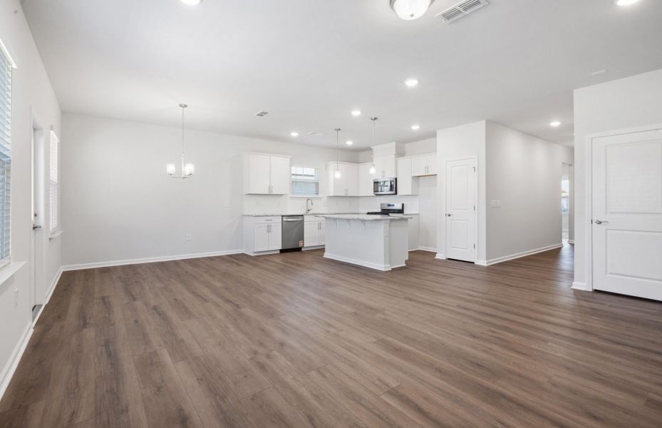 Spacious, unfurnished interior of a new home in Exchange at 401, Raleigh (Image 18).