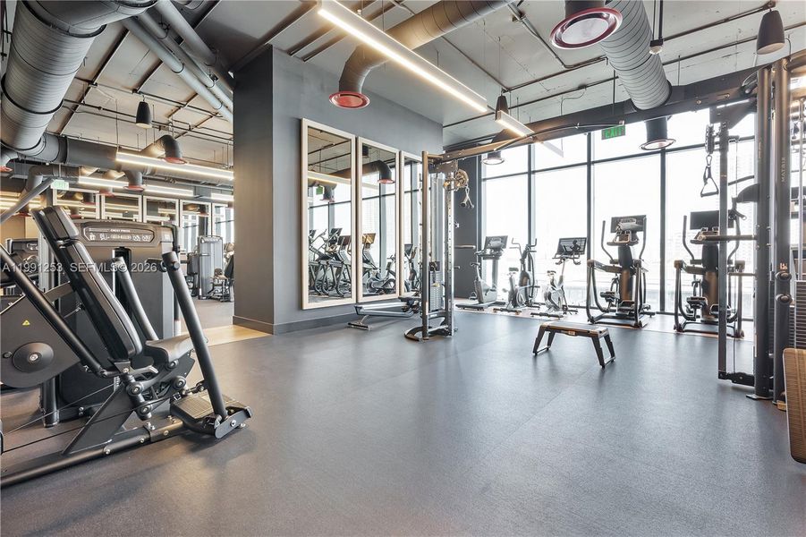 Community amenities in , Miami (Image 21).