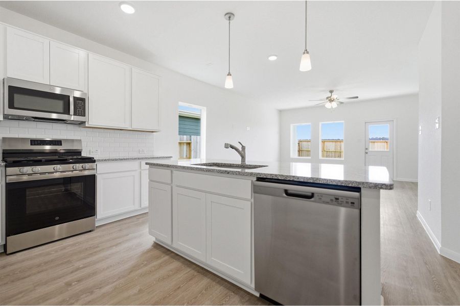 Furnished interior view inside a new home in Colony at Pinehurst, Pinehurst (Image 8).