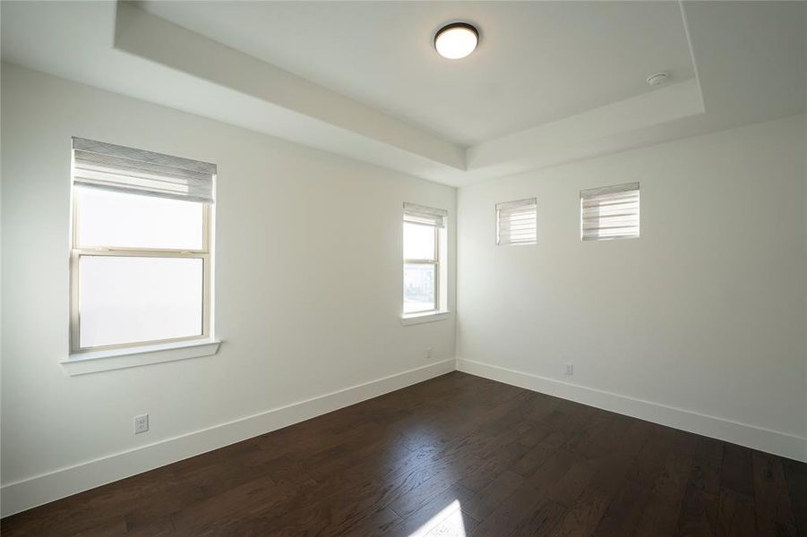Spacious, unfurnished interior of a new home in , Frisco (Image 33).