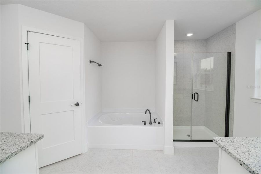 Furnished interior view inside a new home in Hickory Ridge Estates, Lake Wales (Image 7).