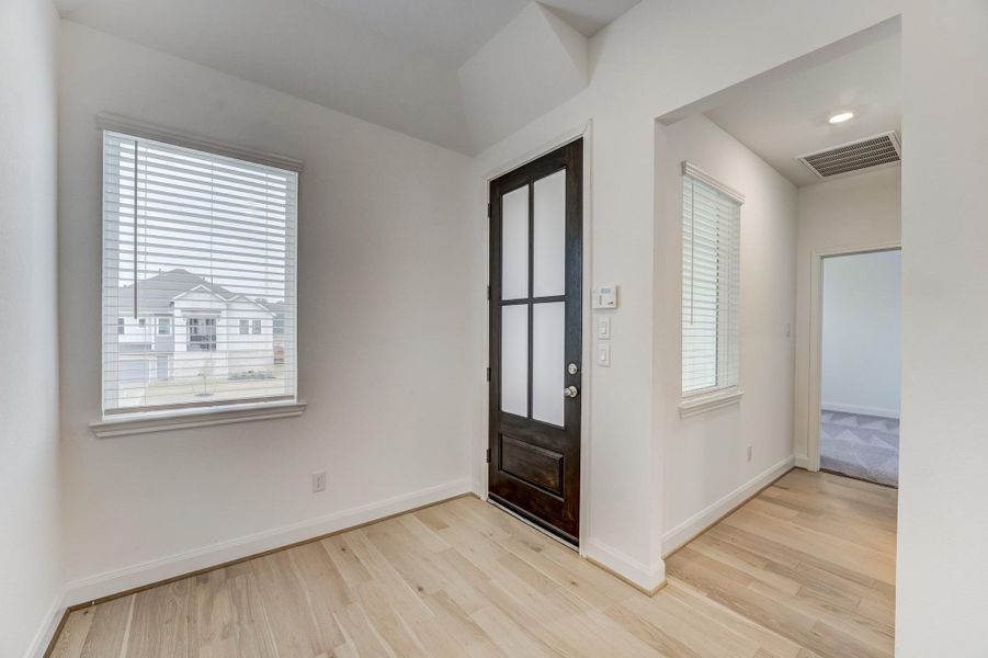 Spacious, unfurnished interior of a new home in Townsen Landing, Humble (Image 22).