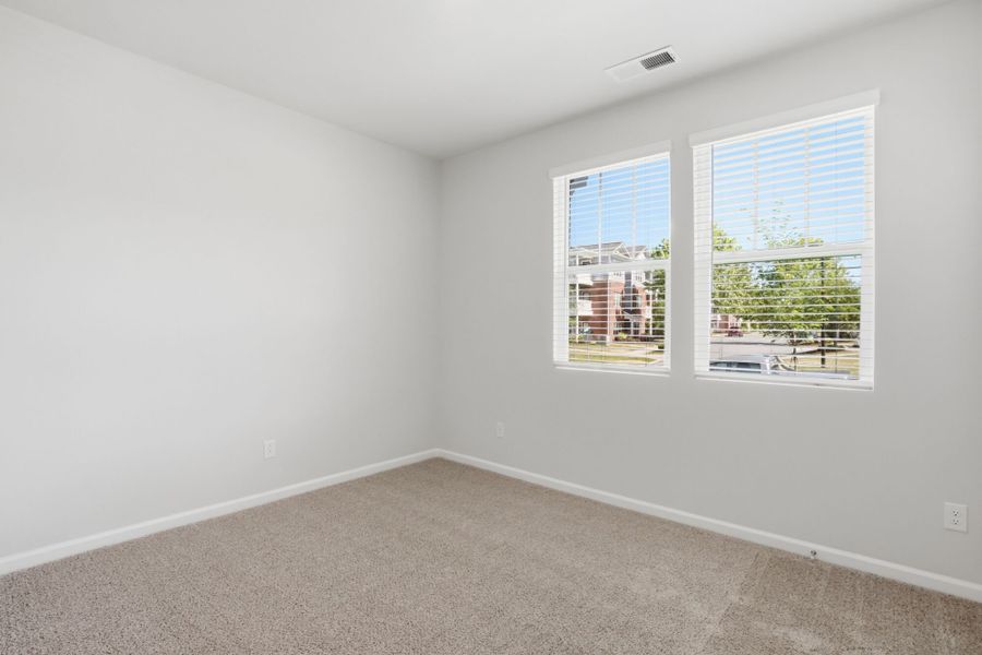 Spacious, unfurnished interior of a new home in Bratton Pointe, Rock Hill (Image 13).