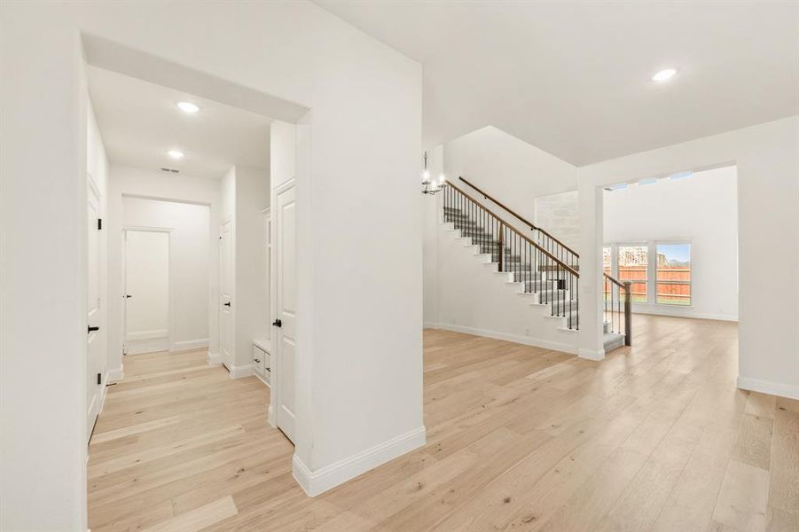 Spacious, unfurnished interior of a new home in Glenwood Meadows, Argyle (Image 38).