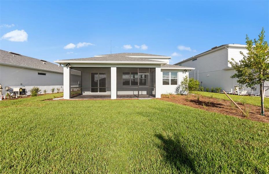 Exterior details and patio area of a home in SeaFlower, Bradenton (Image 4).