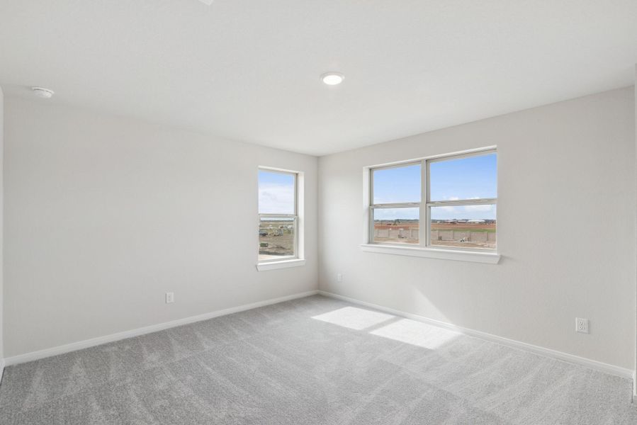 Spacious, unfurnished interior of a new home in Beacon Point at Lago Mar 50’ Homesites, Texas City (Image 26).