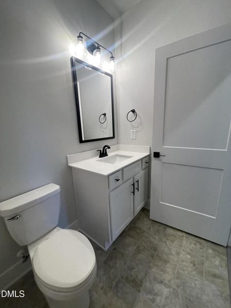 DFF3383E-5573-41D6-8549-D2F9406AE267