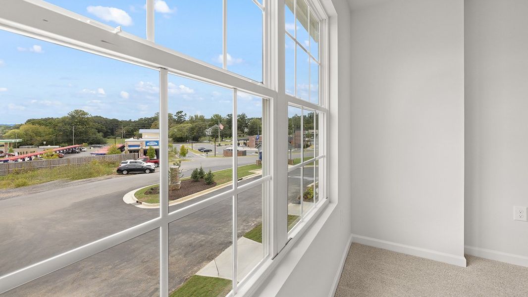 Image 33 of a home in Woodbury Park.