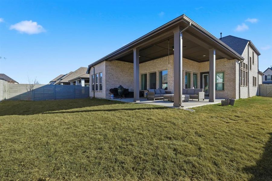 Exterior details and patio area of a home in , Northlake (Image 24).