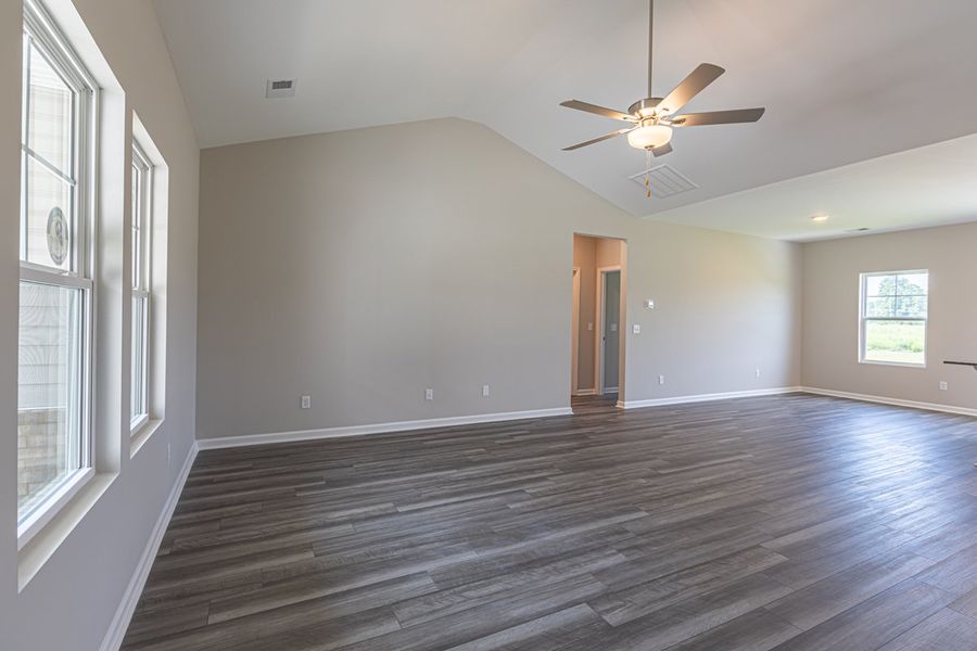 Representative unfurnished interior of a home built from the Dillon II by Great Southern Homes in Shady Grove, Conway (Image 35).