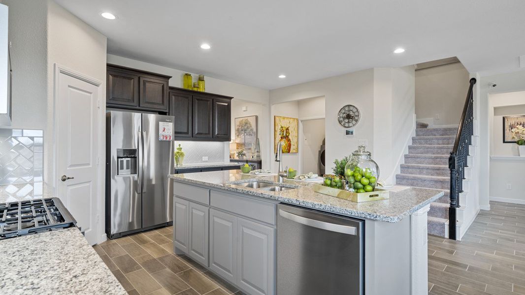 Furnished interior view inside a new home in Trails of Elizabeth Creek, Fort Worth (Image 29). Furnished interior view inside a new home in Trails of Elizabeth Creek, Fort Worth (Image 29).