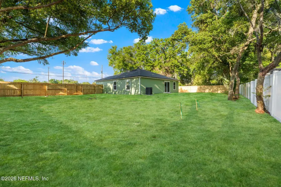 Exterior details and patio area of a home in , Jacksonville (Image 3).