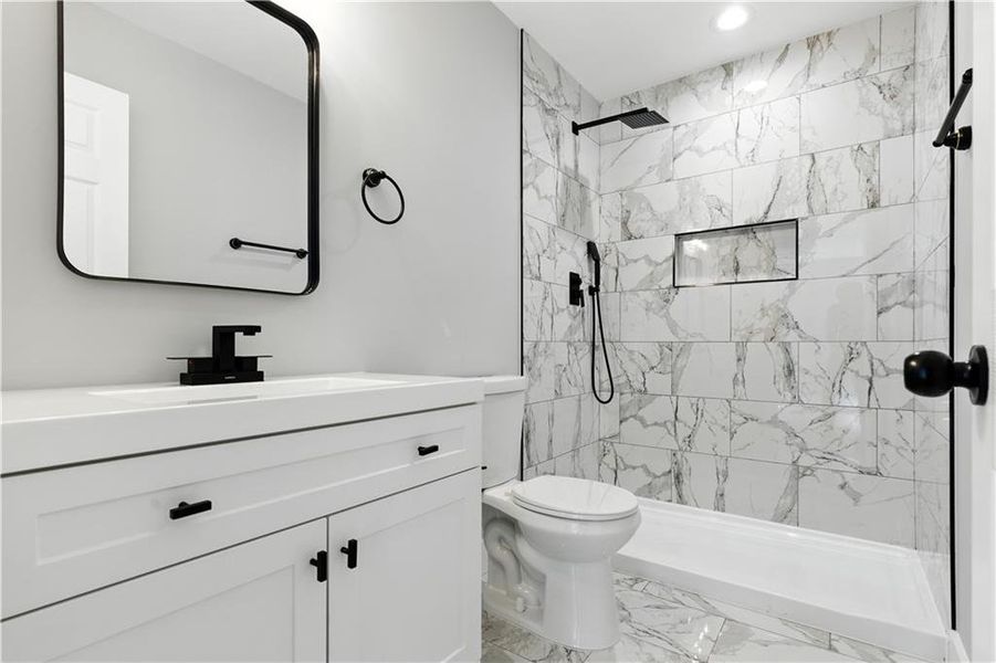 Furnished interior view inside a new home in , Dallas (Image 5).