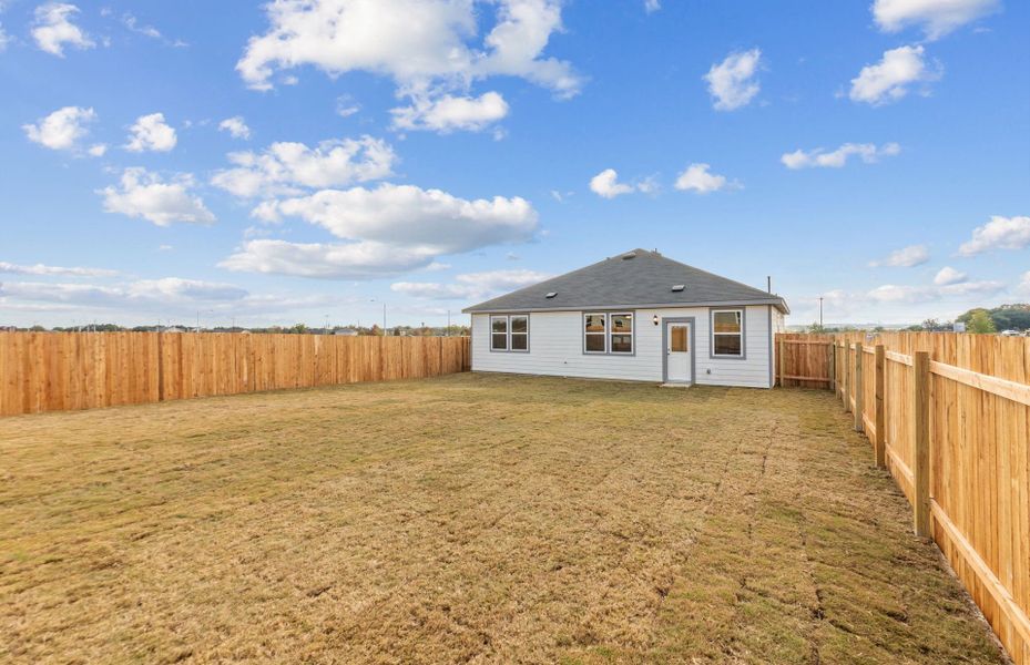 Exterior details and patio area of a home in Alto, San Marcos (Image 4).