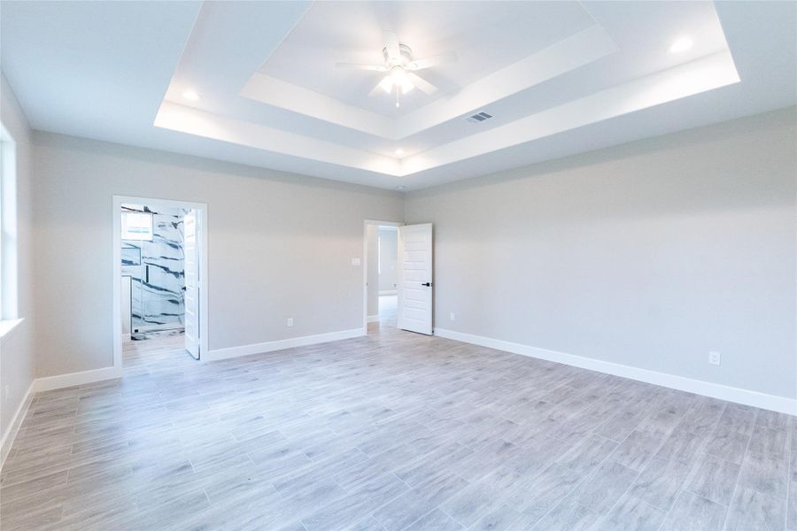 Spacious, unfurnished interior of a new home in , Cleveland (Image 22).