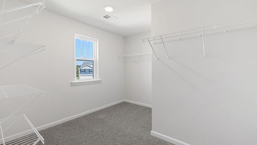 Spacious, unfurnished interior of a new home in Seneca Falls, Seneca (Image 29).
