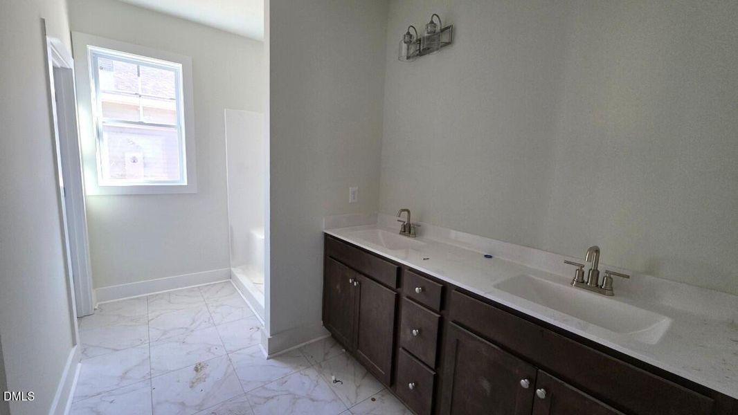 Lot 154 Surrey (10) (Medium)