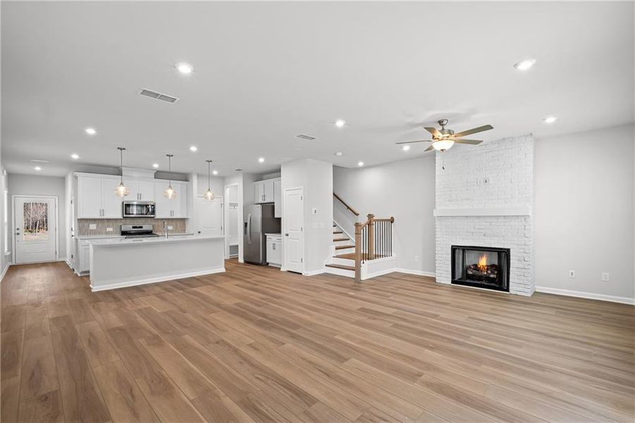 Spacious, unfurnished interior of a new home in Adler Springs, Powder Springs (Image 11).