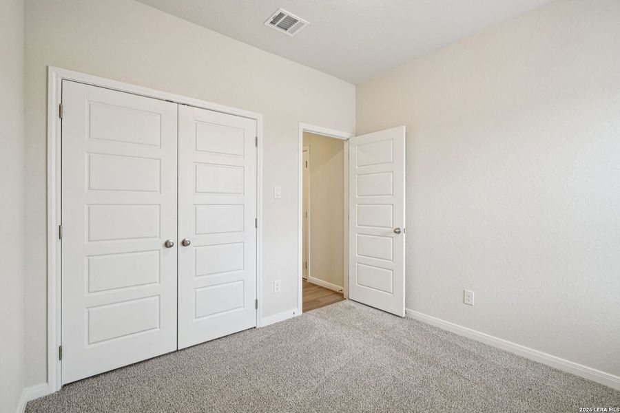 Spacious, unfurnished interior of a new home in Catalina, Converse (Image 29).
