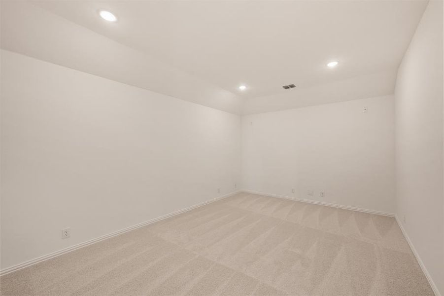 Spacious, unfurnished interior of a new home in Wildflower Ranch 60-65, Fort Worth (Image 28). Spacious, unfurnished interior of a new home in Wildflower Ranch 60-65, Fort Worth (Image 28).