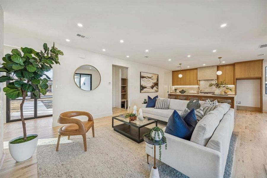 Furnished interior view inside a new home in , Dallas (Image 12).