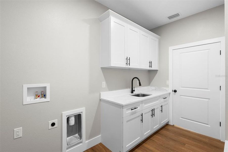 Furnished interior view inside a new home in , Eustis (Image 15).