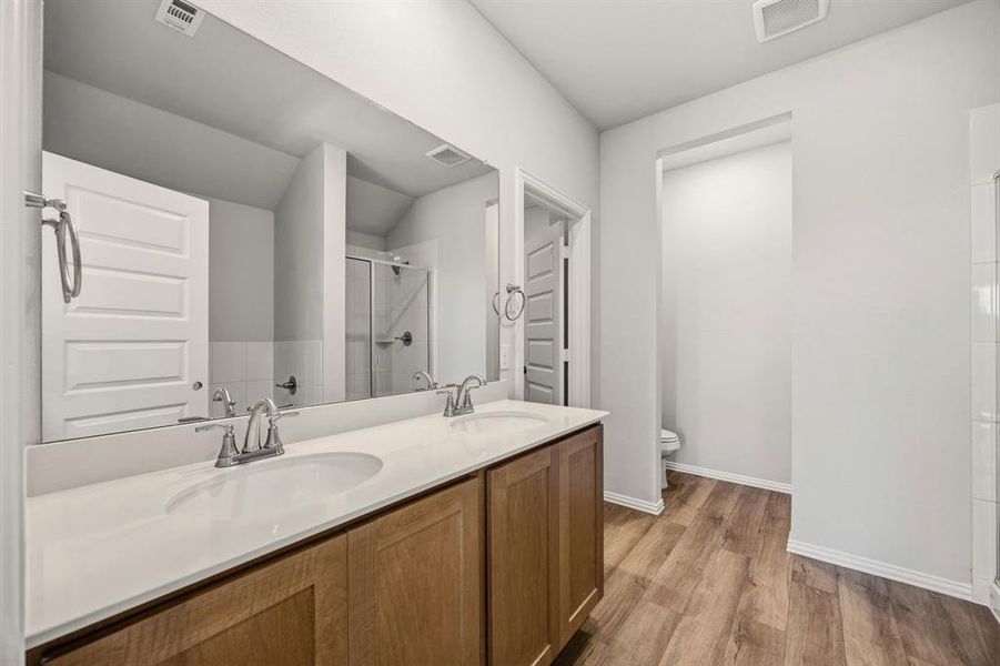 20-web-or-mls-547-frst-hvn-dr 20-web-or-mls-547-frst-hvn-dr