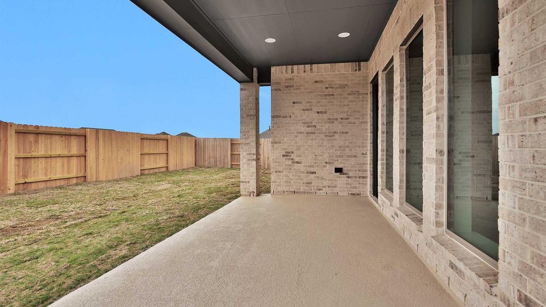 Exterior details and patio area of a home in Elyson, Katy (Image 3).