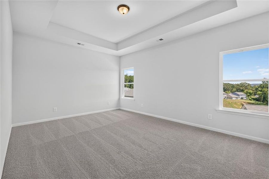 Spacious, unfurnished interior of a new home in North Haven, Rome (Image 34).