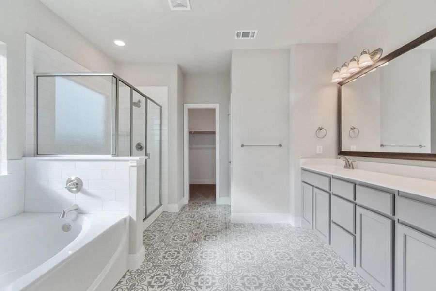 Image 36 representing the Concept 2373 by Landsea Homes in Coyote Crossing, Godley, TX. Image 36 representing the Concept 2373 by Landsea Homes in Coyote Crossing, Godley, TX.