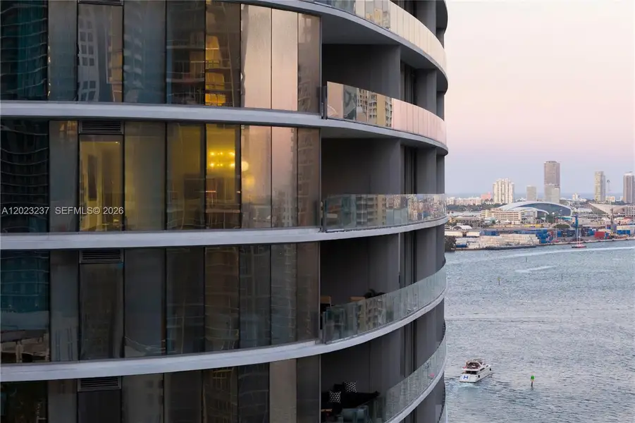 Condo located in Miami, FL showcasing its design and architecture (Image 2). Condo located in Miami, FL showcasing its design and architecture (Image 2).