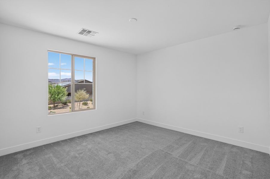 Spacious, unfurnished interior of a new home in Allen Ranches, Litchfield Park (Image 21).