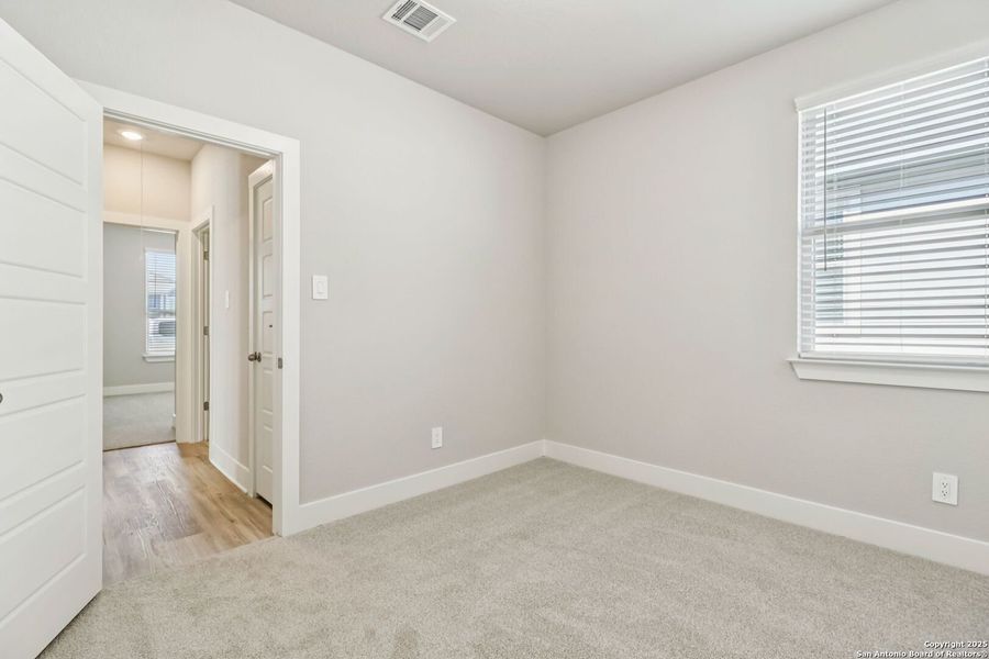 Spacious, unfurnished interior of a new home in Remington Ranch, San Antonio (Image 36). Spacious, unfurnished interior of a new home in Remington Ranch, San Antonio (Image 36).
