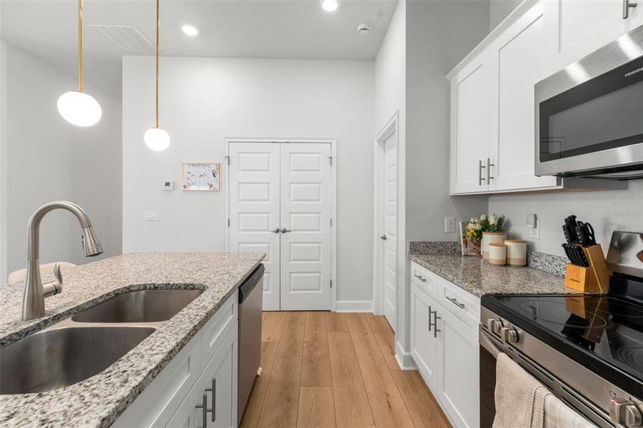 Furnished interior view inside a new home in Country Way South, Newberry (Image 7).