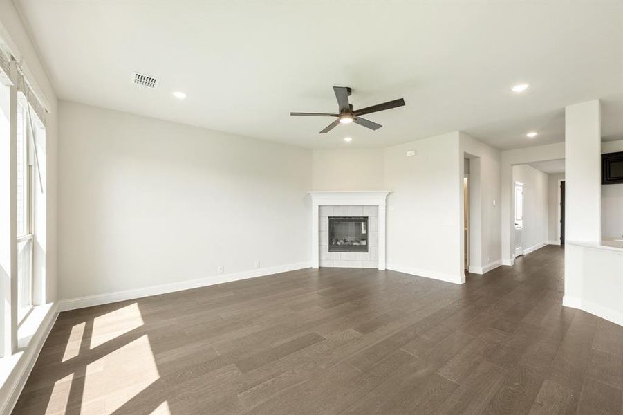 Spacious, unfurnished interior of a new home in Homestead at Daniel Farms Phase 2, DeSoto (Image 17). Spacious, unfurnished interior of a new home in Homestead at Daniel Farms Phase 2, DeSoto (Image 17).