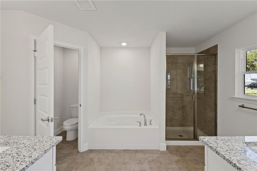 Furnished interior view inside a new home in Royal Highlands, Weeki Wachee (Image 7).
