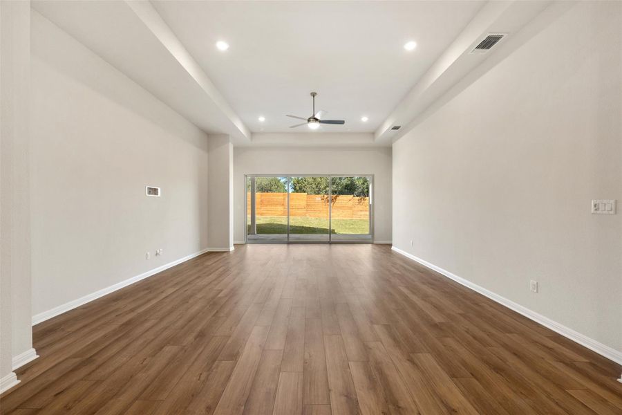 Representative images and renderings are for illustrative purposes. Actual structural options and design finishes of home may vary. Representative images and renderings are for illustrative purposes. Actual structural options and design finishes of home may vary.