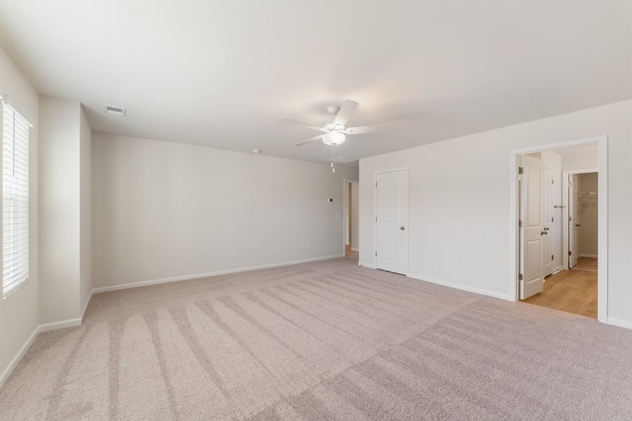Spacious, unfurnished interior of a new home in Radley Place, Chesnee (Image 23).