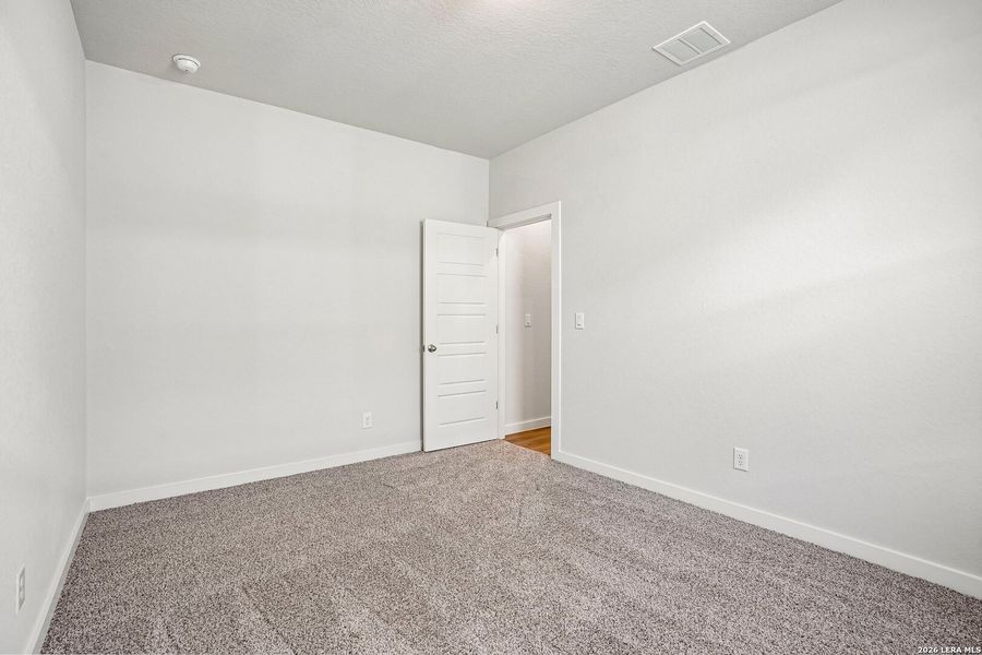 Spacious, unfurnished interior of a new home in Highland Ridge, San Antonio (Image 36). Spacious, unfurnished interior of a new home in Highland Ridge, San Antonio (Image 36).