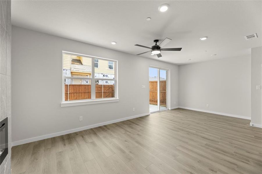 10. 2902 Wheelhouse - Family 10. 2902 Wheelhouse - Family